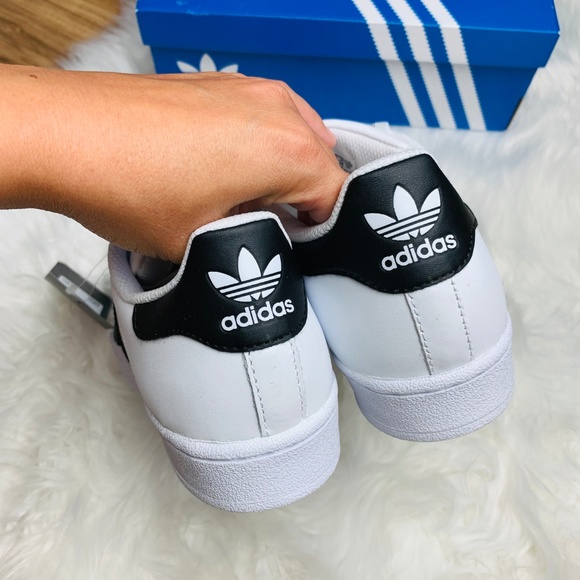 Adidas Originals Superstar Cloud White Core Black - Picture 4 of 8